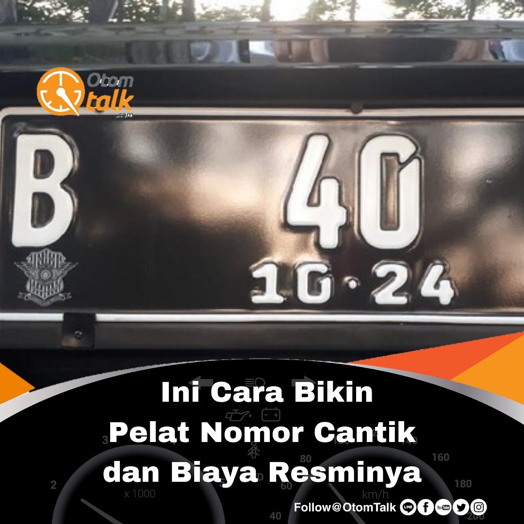 Tanda Nomor Kendaraan Bermotor (TNKB) atau yang kerap disebut dengan pelat nomor, adalah tanda registrasi kendaraan bermotor yang sah dari kepolisian. Pelat nomor ini dapat dipesan kombinasi angka dan hurufnya sesuai dengan keinginan pemilik kendaraan.
Aturan mengenai pelat nomor 'cantik' atau TNKB Pilihan ini diatur dalam Peraturan Kepolisian Negara Republik Indonesia Nomor 7 Tahun 2021 tentang Registrasi dan Identifikasi Kendaraan Bermotor.

Pelat nomor cantik ini tidak hanya dapat dipesan oleh pemilik kendaraan baru, namun juga dapat dipesan oleh pemilk kendaraan yang sudah berjalan.

Menurut Briptu Sarah dalam konten video tentang 'Nopol Pilihan, Pesan Plat Nomor Sesuai Selera' yang diunggah pada kanal Youtube NTMC, ada beberapa tahapan resmi yang dapat dilalui pemohon untuk mendapatkan pelat nomor cantik.

Pertama-tama, siapkan beberapa dokumen pendukung seperti KTP, BPKB, serta STNK. Selanjutnya kalian harus datang ke kantor SAMSAT atau gedung Direktorat Lalu Lintas Polda masing-masing. Karena saat ini pemesanan NRKB (Nomor Registrasi Kendaraan Bermotor) Pilihan, masih dilakukan secara manual.

Langkah selanjutnya, adalah dengan melakukan cek fisik kendaraan untuk pendataan. Setelah melakukan cek fisik kendaraan, pemohon dapat menuju loket pendaftaran dan menyerahkan semua dokumen yang dibutuhkan.

Kemudian minta dan isi formulir SPRKB atau Surat Permohonan Registrasi Kendaraan Bermotor, untuk membuat NRKB Pilihan. Jika formulir sudah diisi dan diserahkan ke petugas, selanjutnya akan dilakukan pemeriksaan berkas dan juga ketersediaan pelat nomor cantik yang akan menjadi pilihan pemohon.

Jika pelat nomor cantik yang dipesan oleh pemohon tersedia atau belum digunakan oleh orang lain, maka pemohon dapat lanjut ke tahap selanjutnya. Sedangkan jika pelat nomor cantik sudah digunakan atau tidak dapat digunakan, maka petugas akan menginformasikannya kepada pemohon dan menyarankan untuk mencari nomor pengganti.

Kemudian lakukan pembayaran biaya NRKB Pilihan. Setelah melakukan pembayaran, maka data kendaraan akan dimasukkan ke dalam database kepolisian.

Lanjut dikomentar…